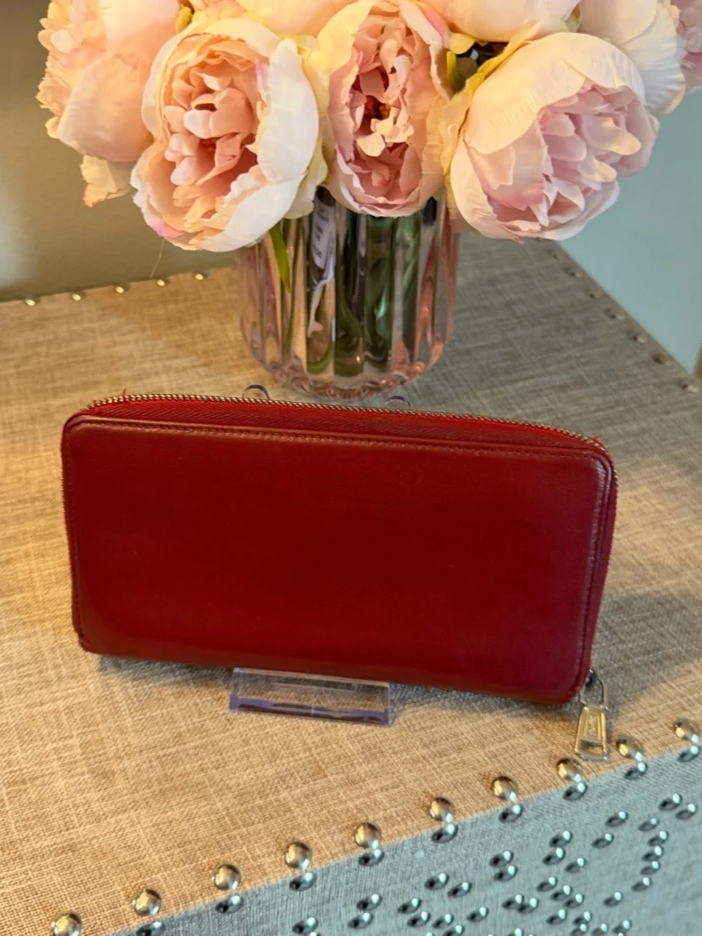 Yves Saint Laurent Red Leather Zip around Long Wallet with Stitched YSL - Picture 3 of 11